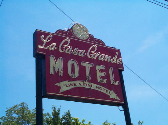 La Casa Grande Sign