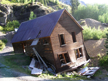 Abandoned mine dormatory in Yankee Boy Basin