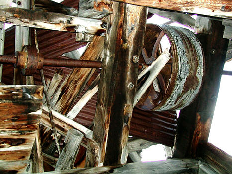 Atlas mine ruins in Yankee Boy Basin